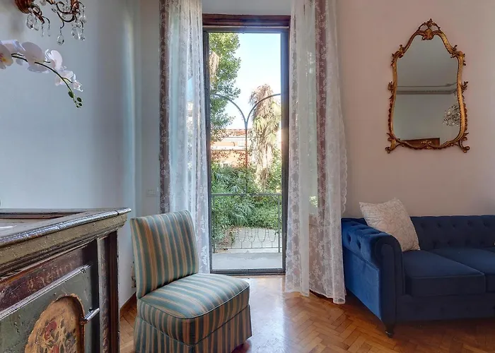 Apartment Leopoldo By Mamo Florenz
